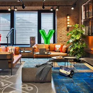 Moxy Praga Hotell